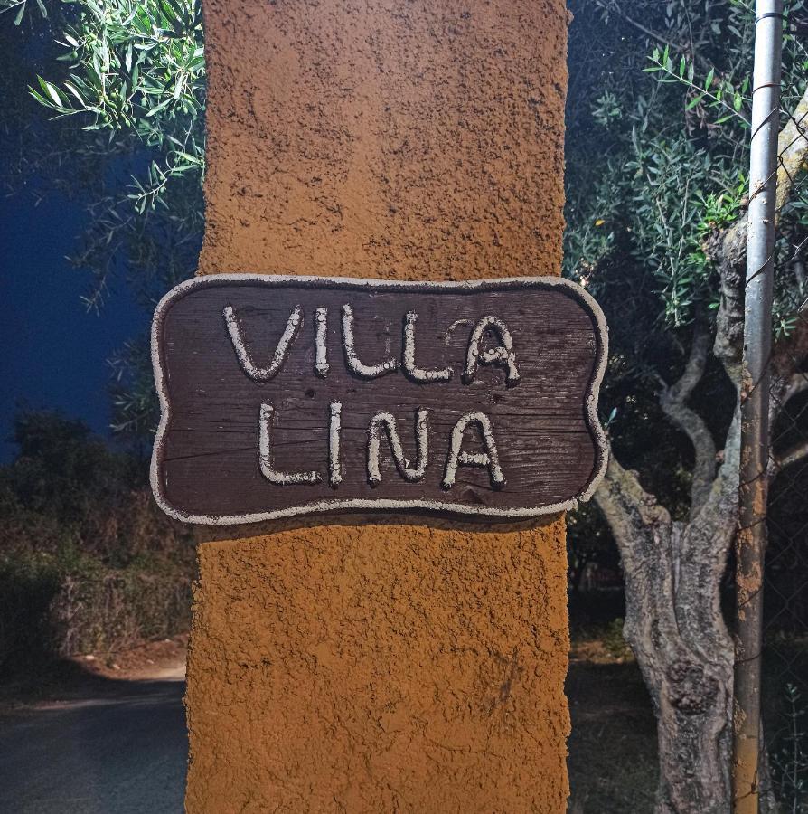 Lina Villa *